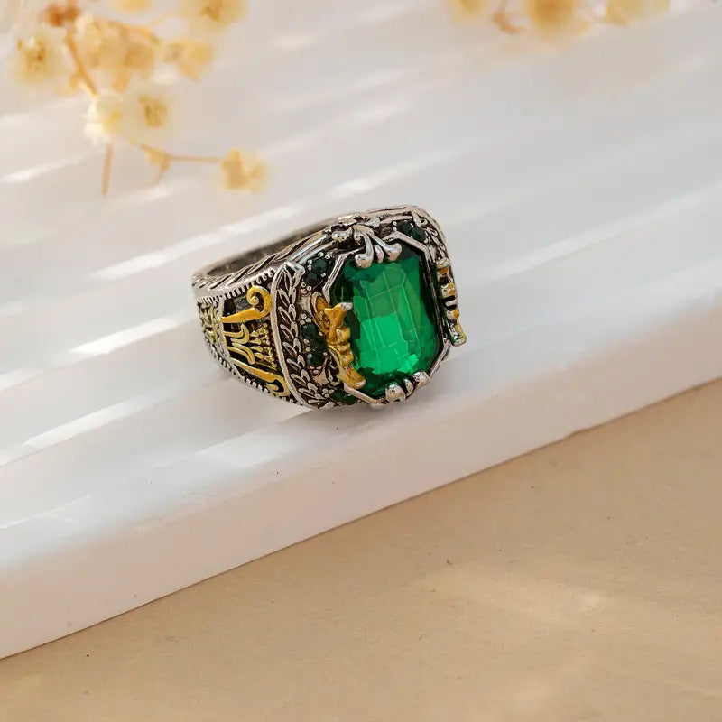 Silver Emerald Vintage Ring